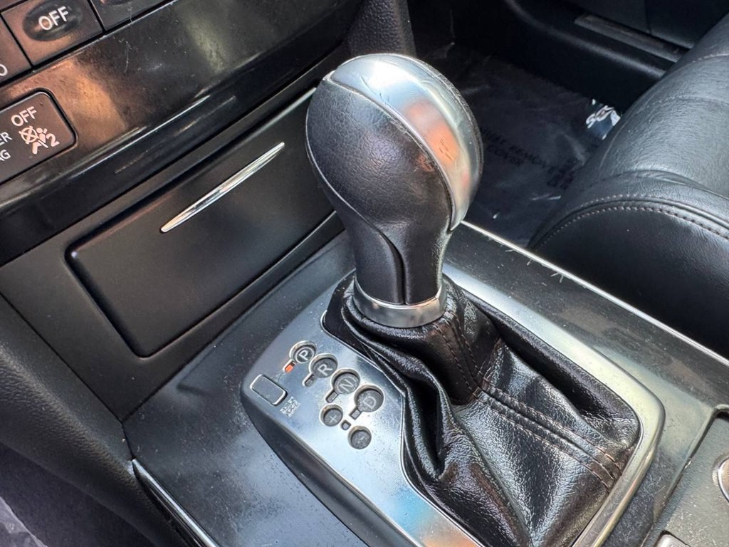 2012 INFINITI FX35 Image 33