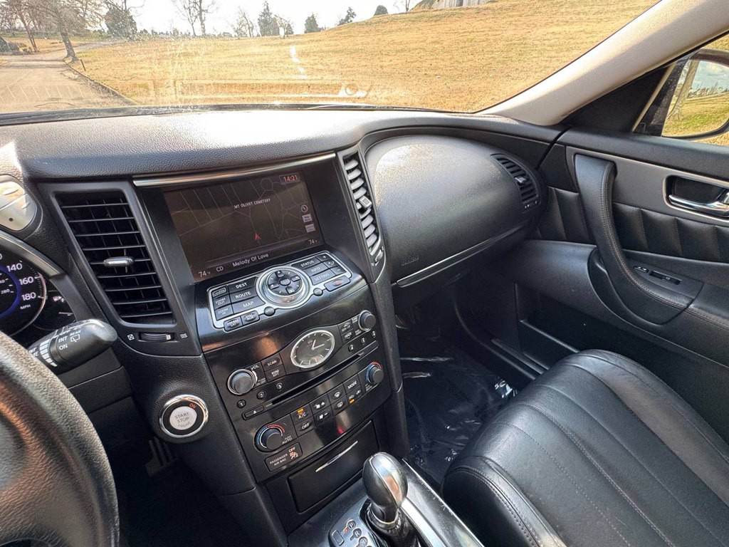 2012 INFINITI FX35 Image 38