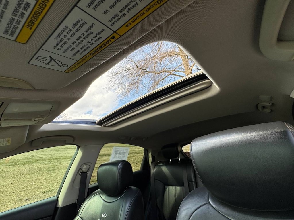 2012 INFINITI FX35 Image 39