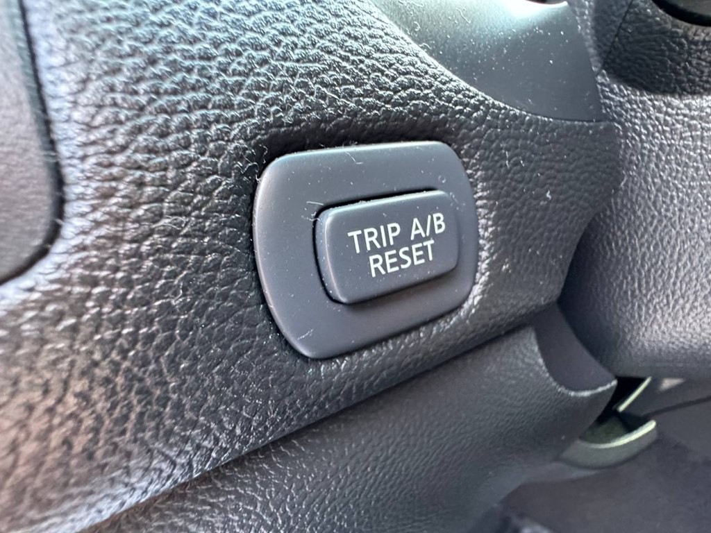 2012 INFINITI FX35 Image 46