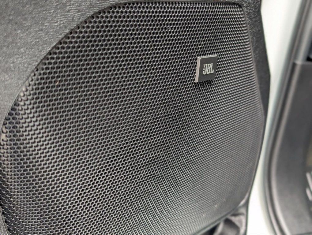 2017 Toyota Sienna Image 17