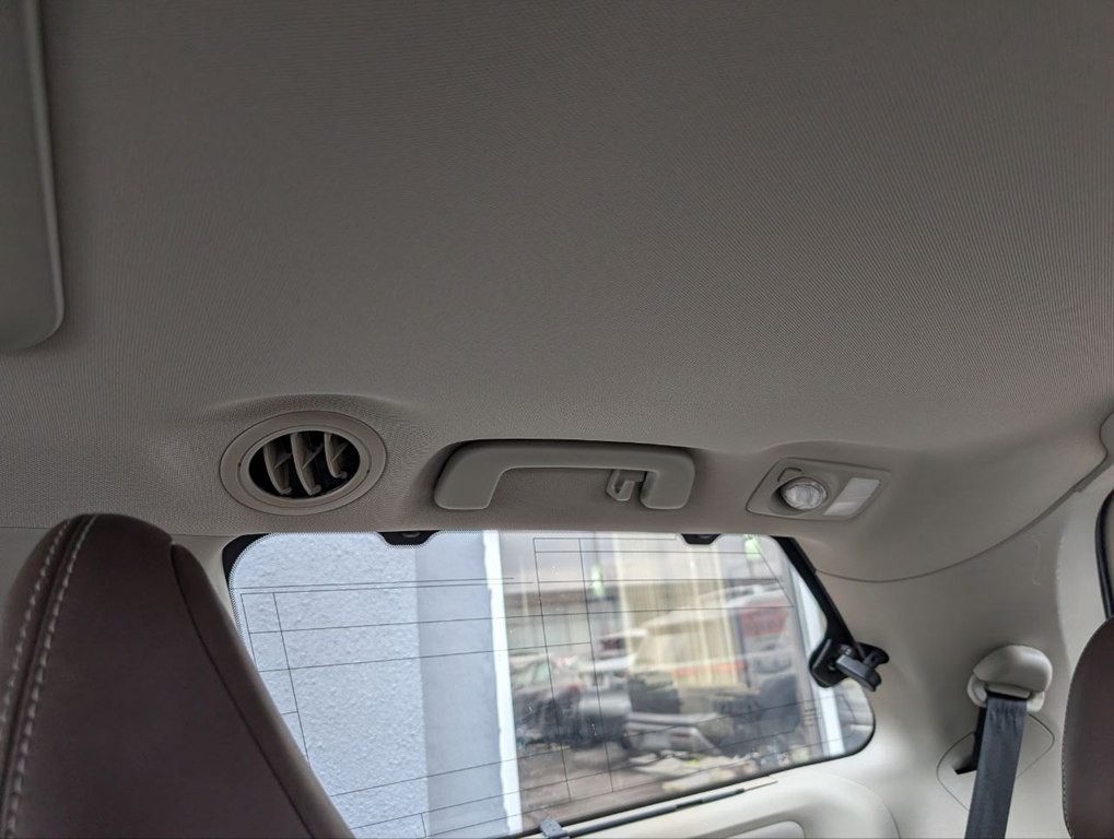 2017 Toyota Sienna Image 30