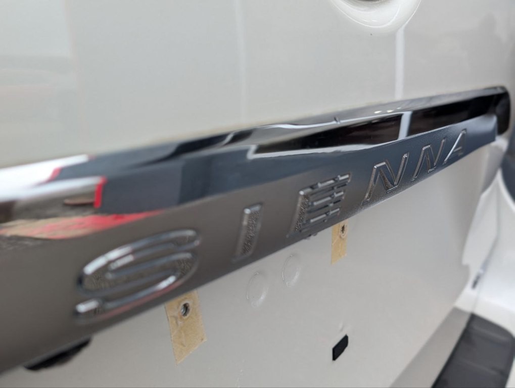 2017 Toyota Sienna Image 35