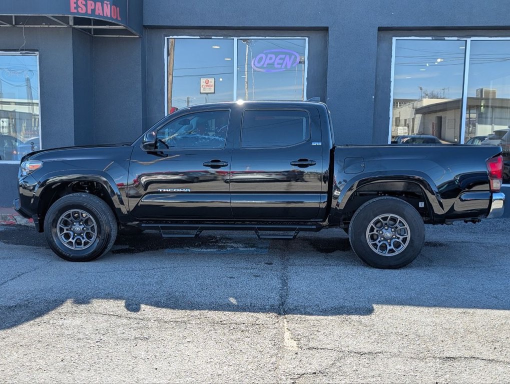 2018 Toyota Tacoma Image 3