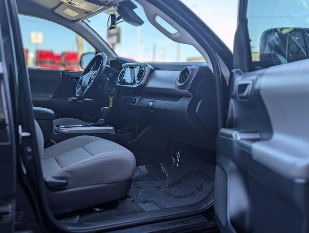 2018 Toyota Tacoma Image 11