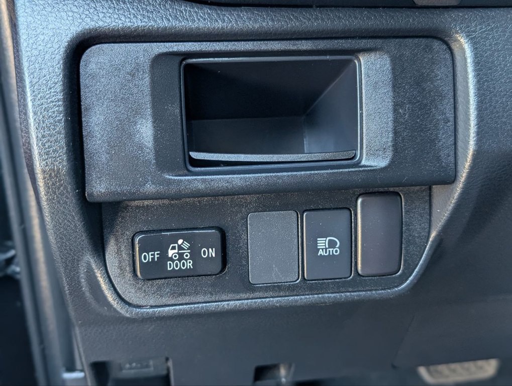 2018 Toyota Tacoma Image 20