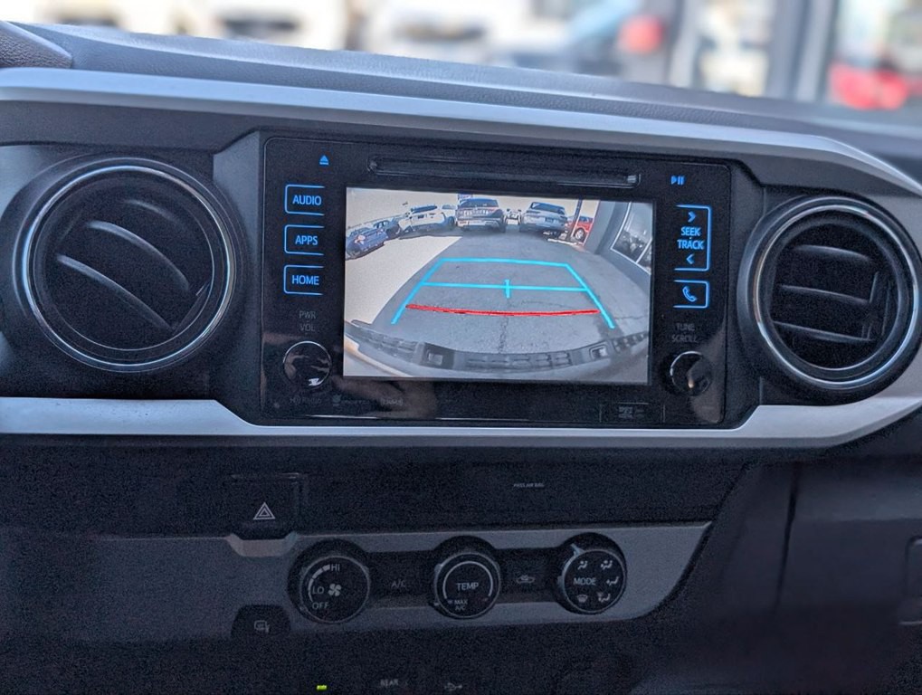 2018 Toyota Tacoma Image 21