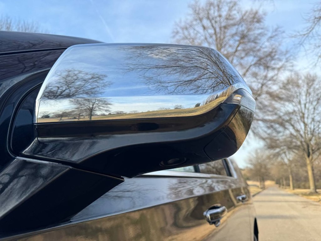 2023 Chevrolet Suburban Image 13