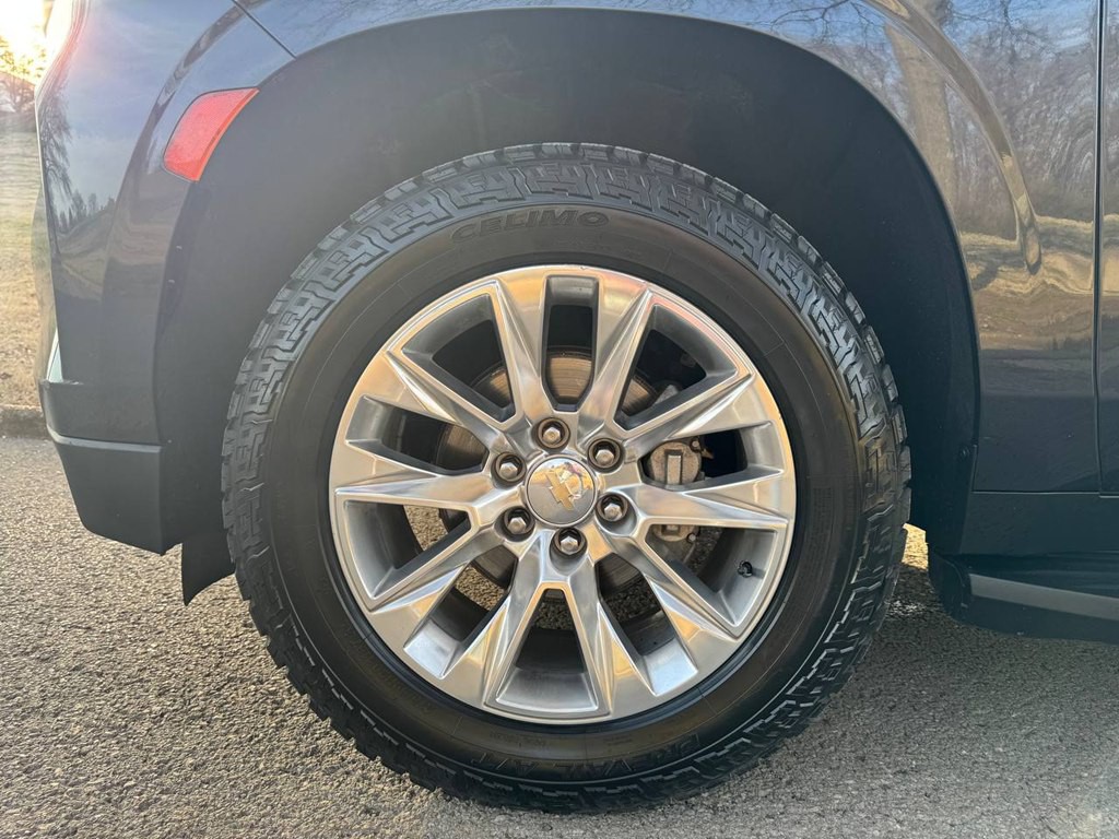 2023 Chevrolet Suburban Image 14