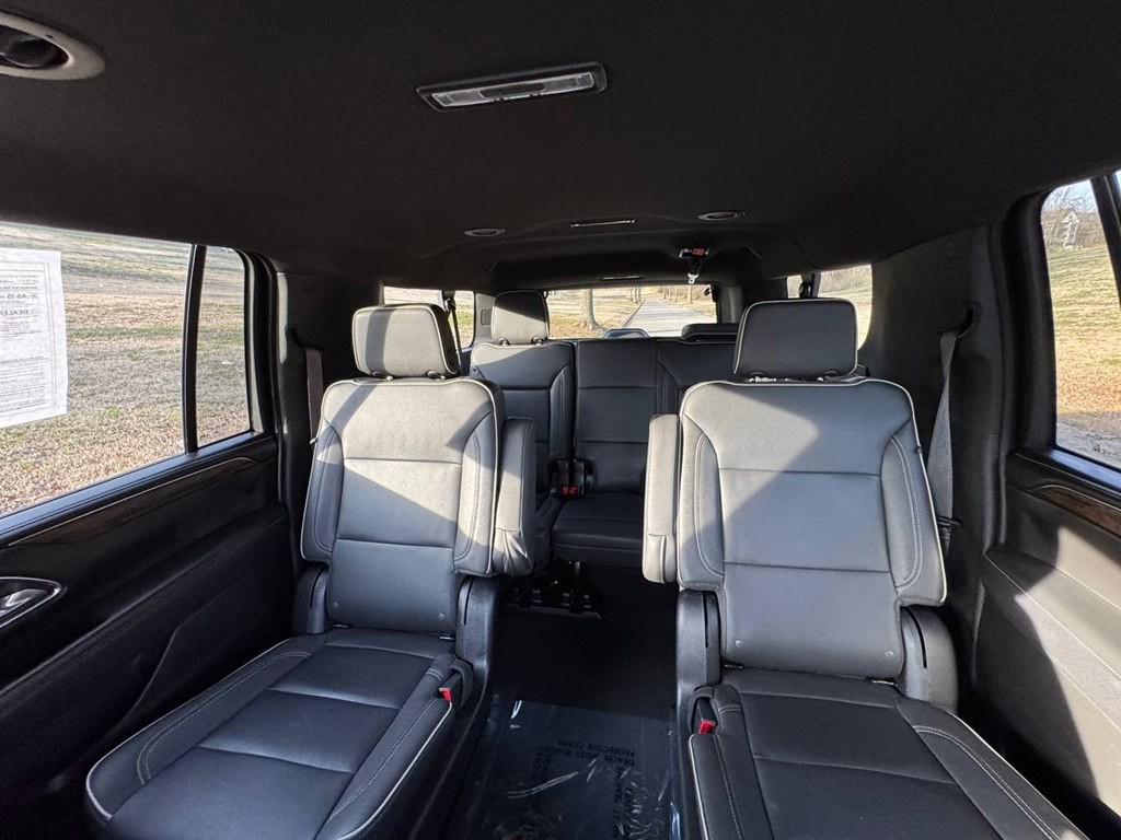 2023 Chevrolet Suburban Image 15