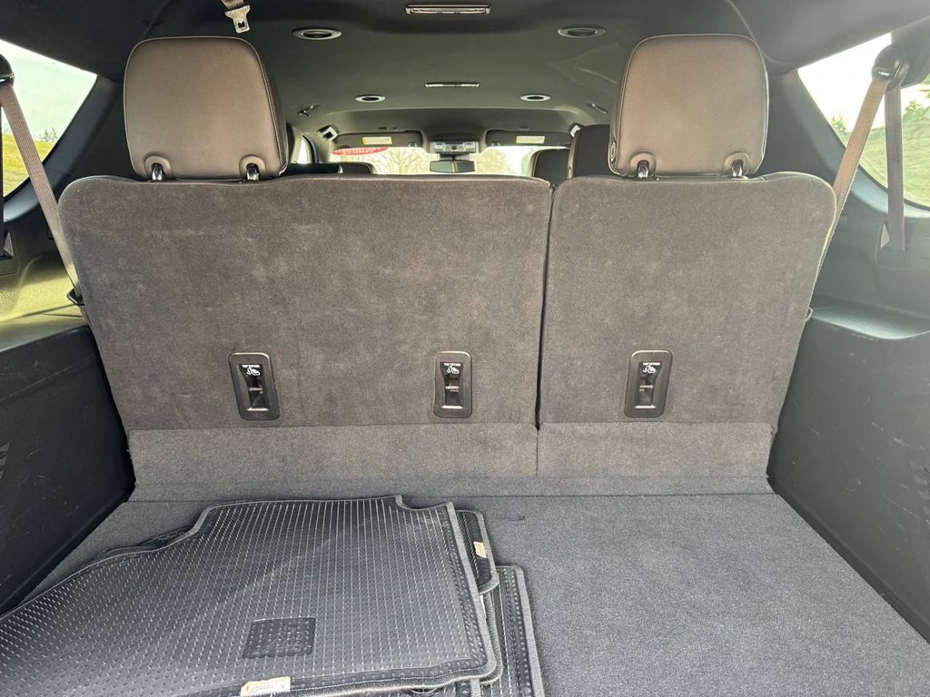 2023 Chevrolet Suburban Image 23