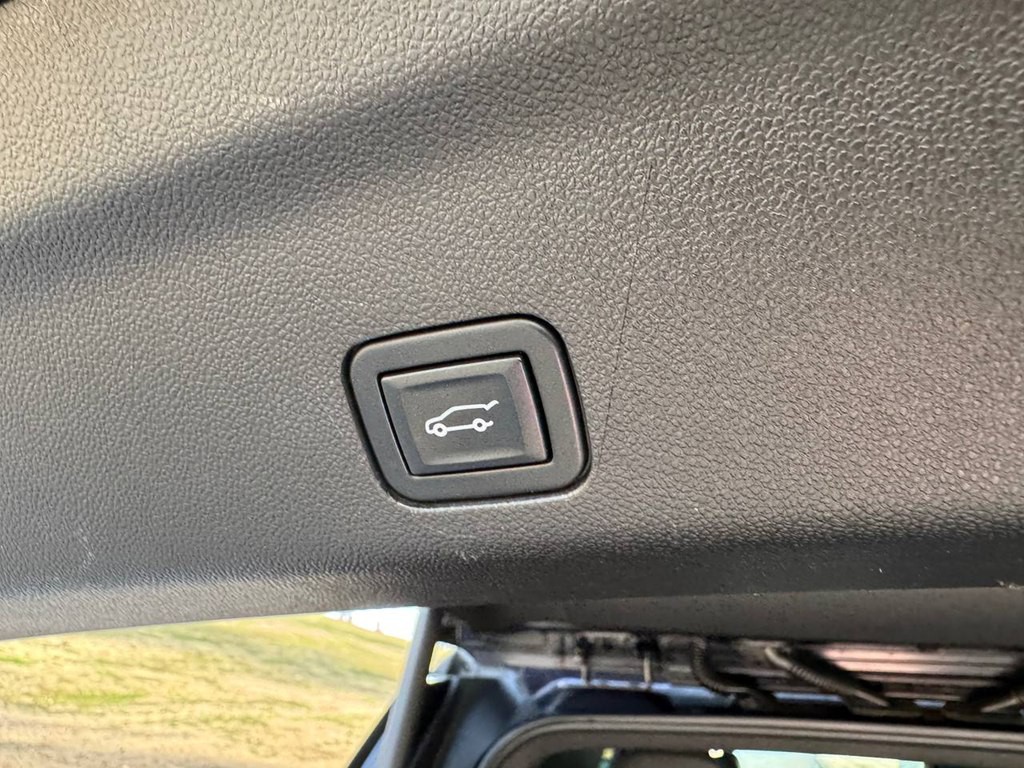 2023 Chevrolet Suburban Image 26