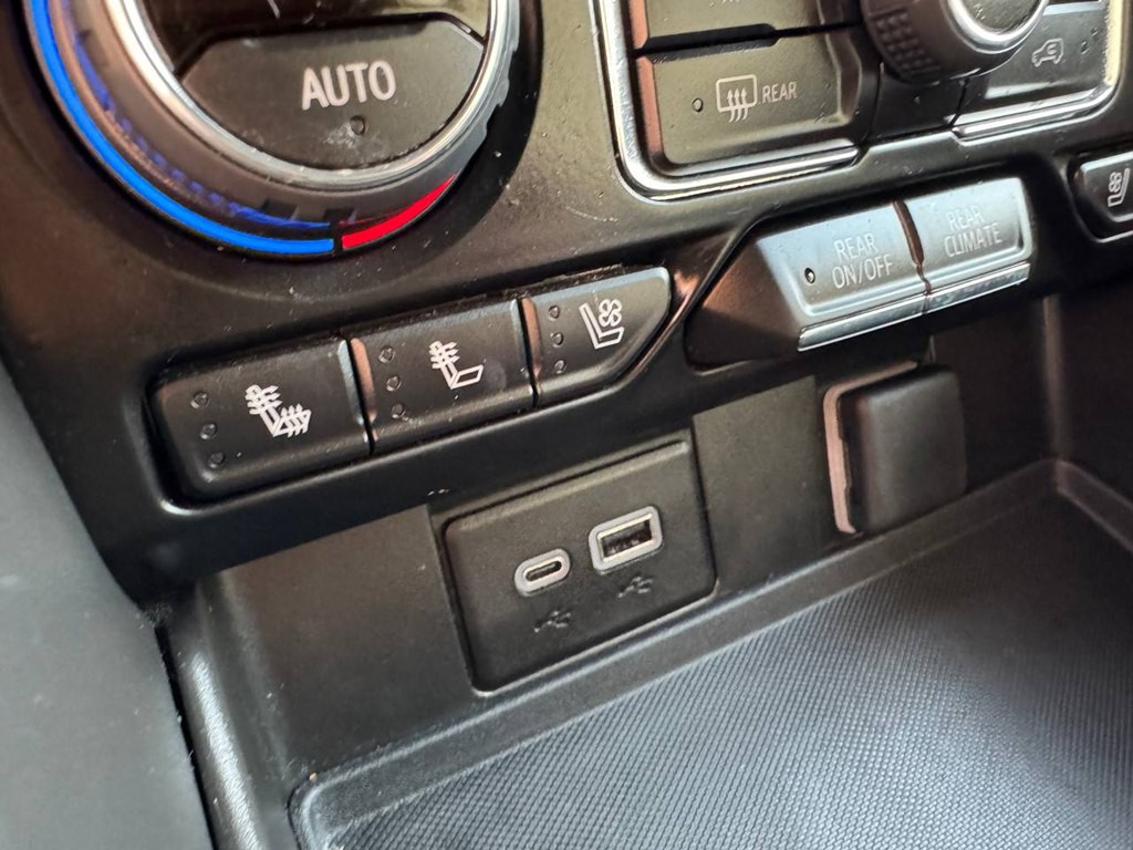 2023 Chevrolet Suburban Image 34