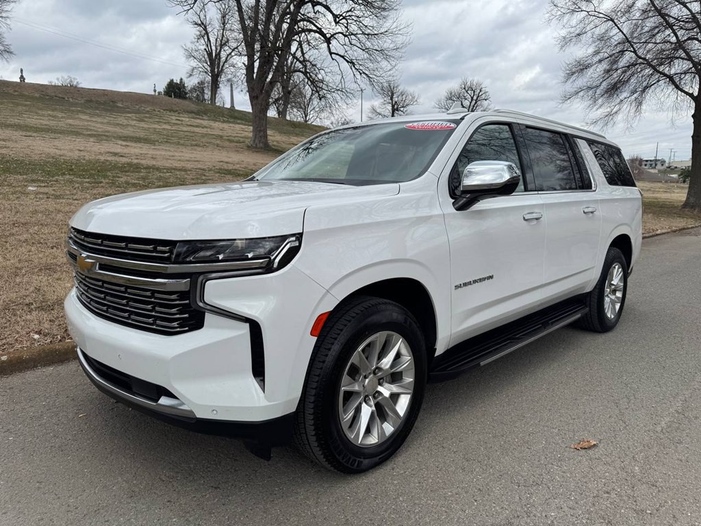 2023 Chevrolet Suburban Image 2