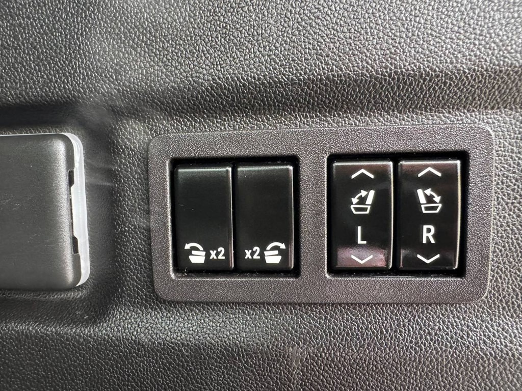 2023 Chevrolet Suburban Image 44