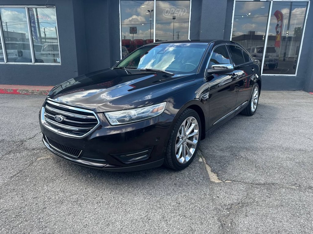 2013 Ford Taurus Image 2