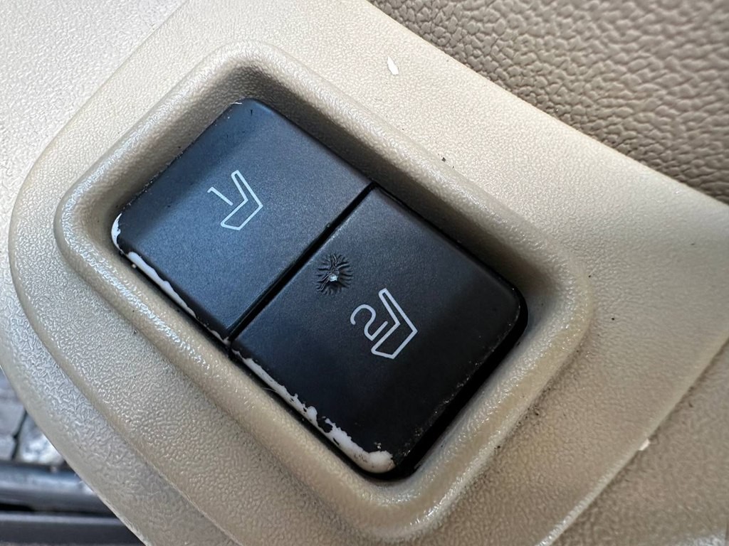 2013 Ford Taurus Image 35