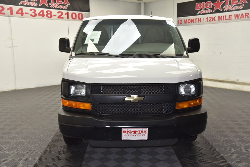 2016 Chevrolet Express Image 7