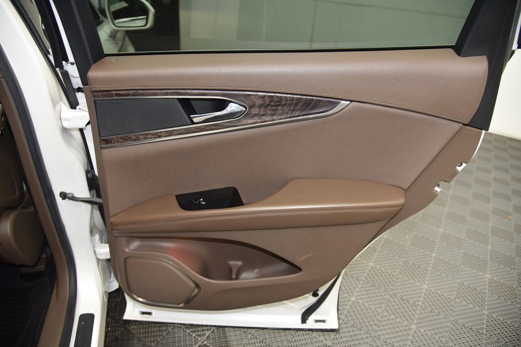 2016 Lincoln MKX Image 28