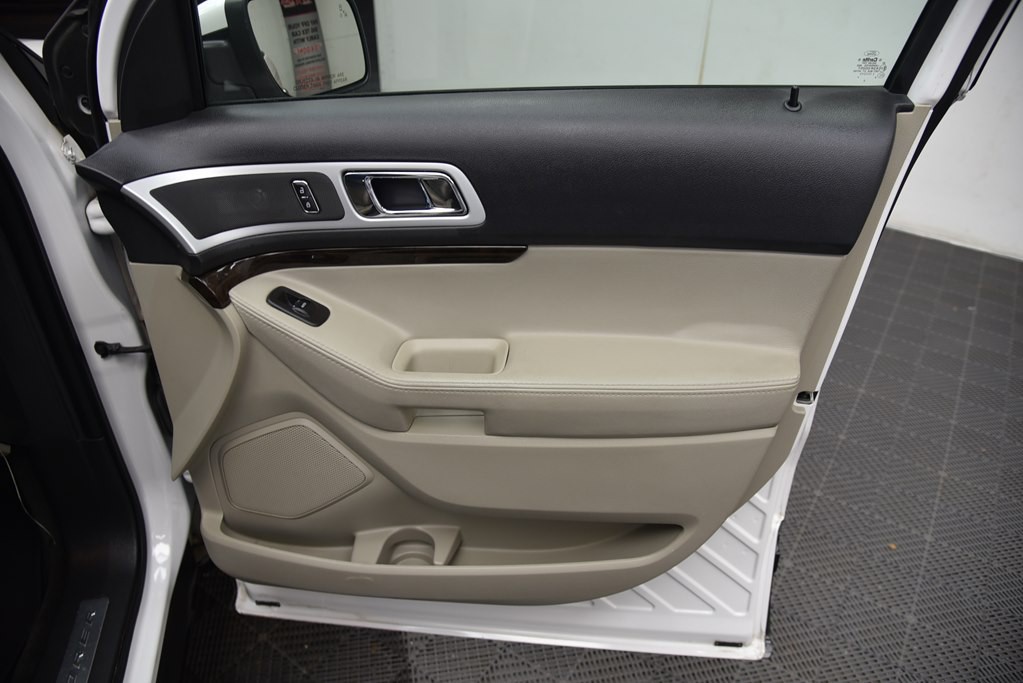2013 Ford Explorer Image 30