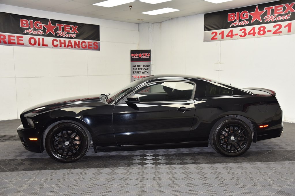 2014 Ford Mustang Image 2