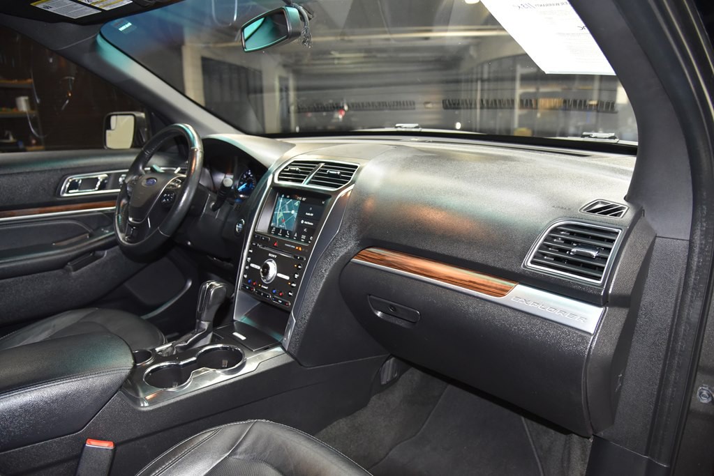 2018 Ford Explorer Image 33