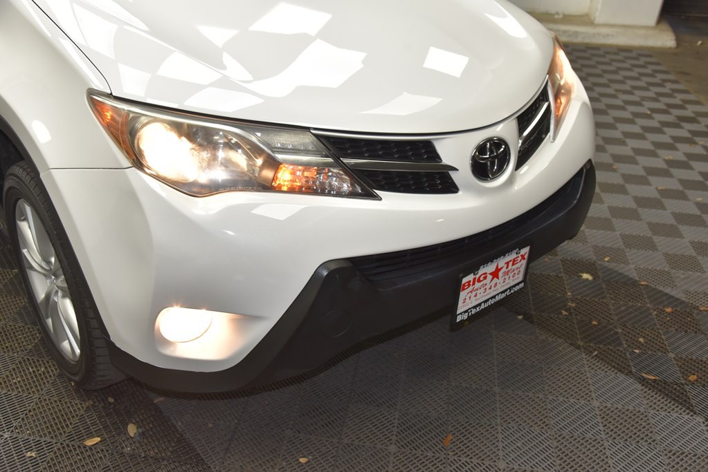 2014 Toyota Rav4 Image 12