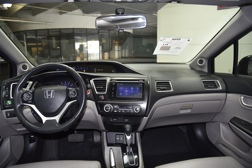 2015 Honda Civic Image 17