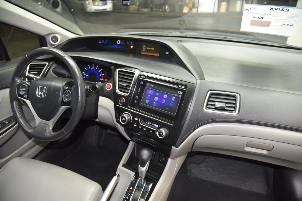 2015 Honda Civic Image 25