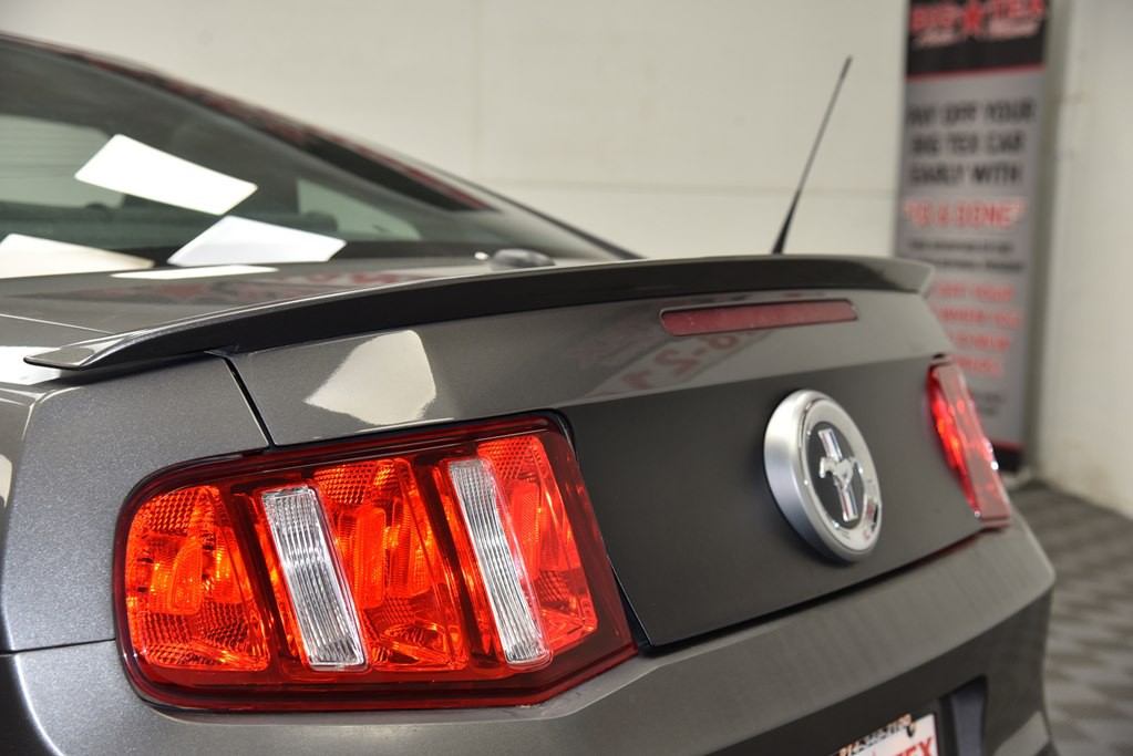 2011 Ford Mustang Image 16