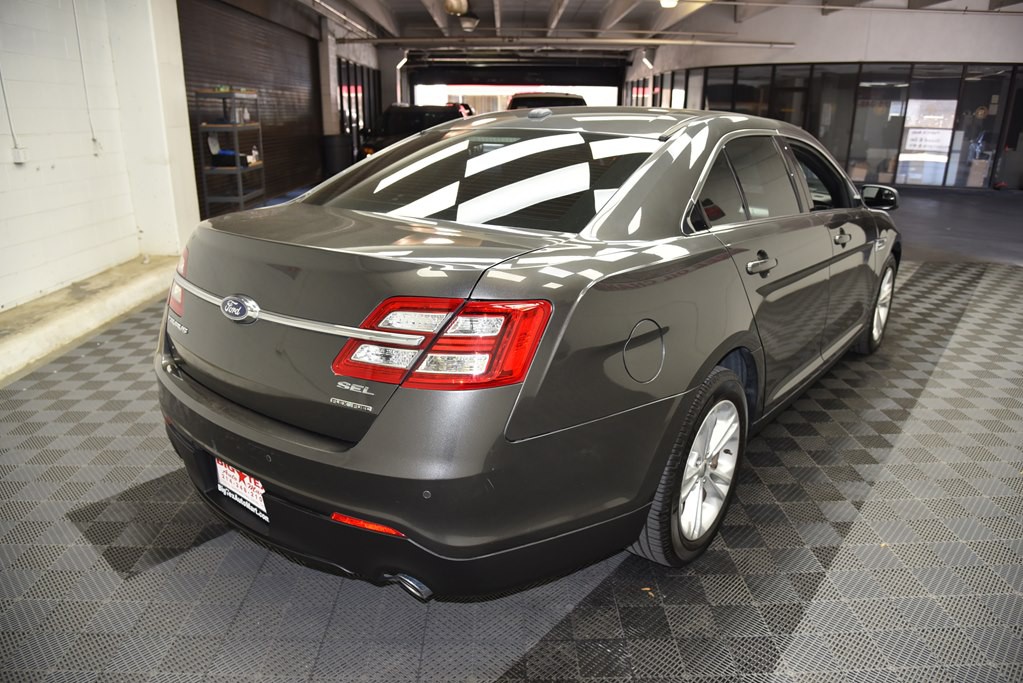 2018 Ford Taurus Image 5