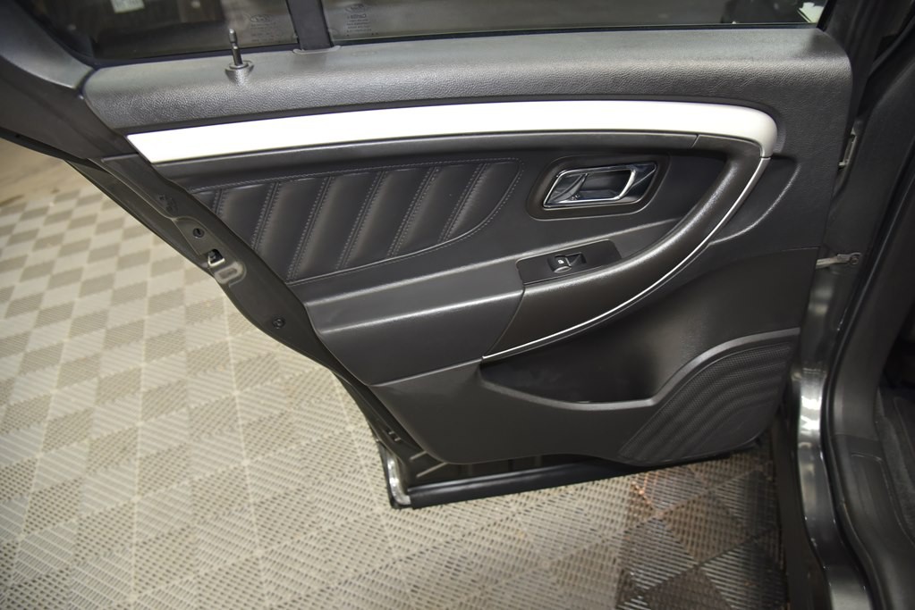2018 Ford Taurus Image 16