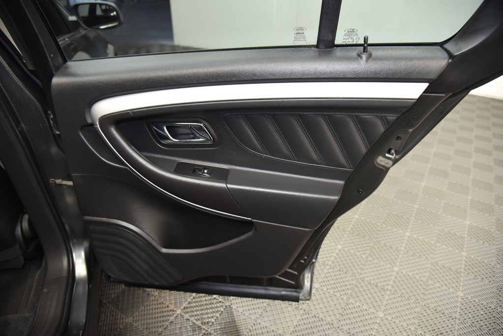 2018 Ford Taurus Image 19