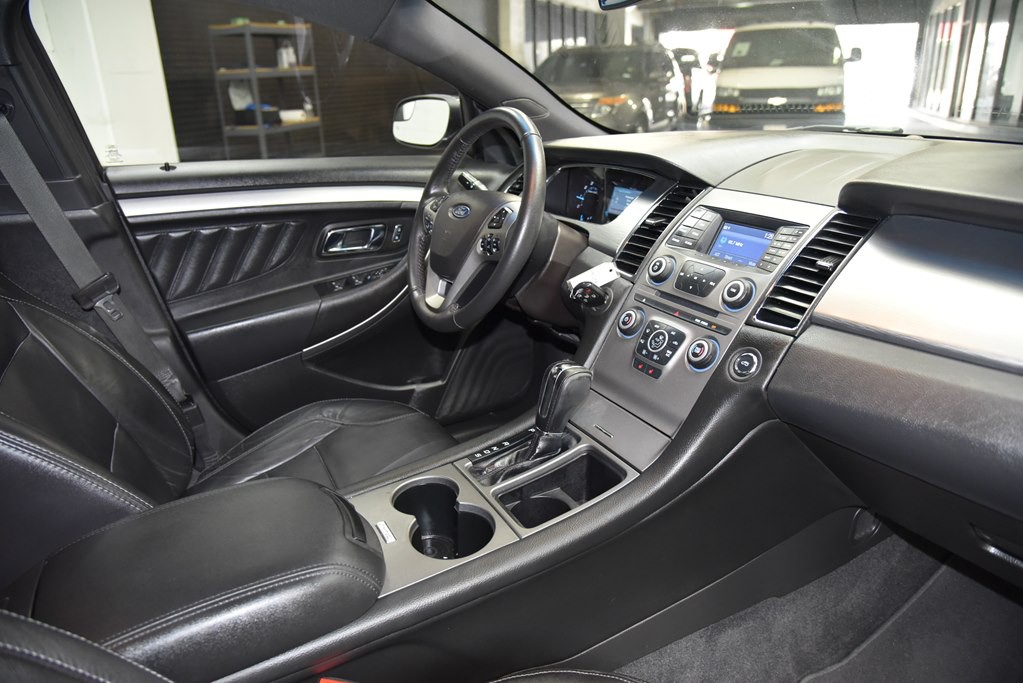 2018 Ford Taurus Image 22