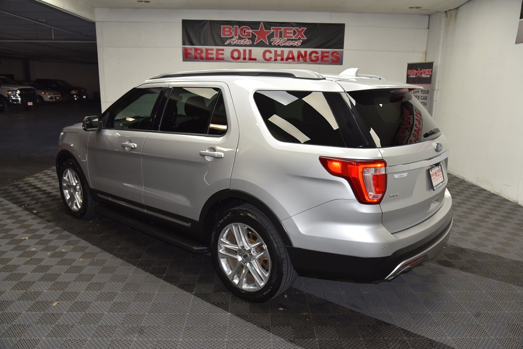 2017 Ford Explorer Image 3