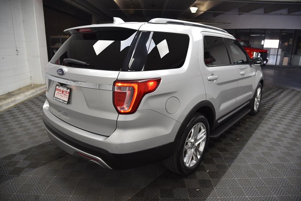 2017 Ford Explorer Image 5