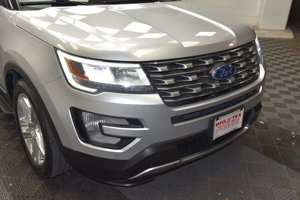 2017 Ford Explorer Image 12