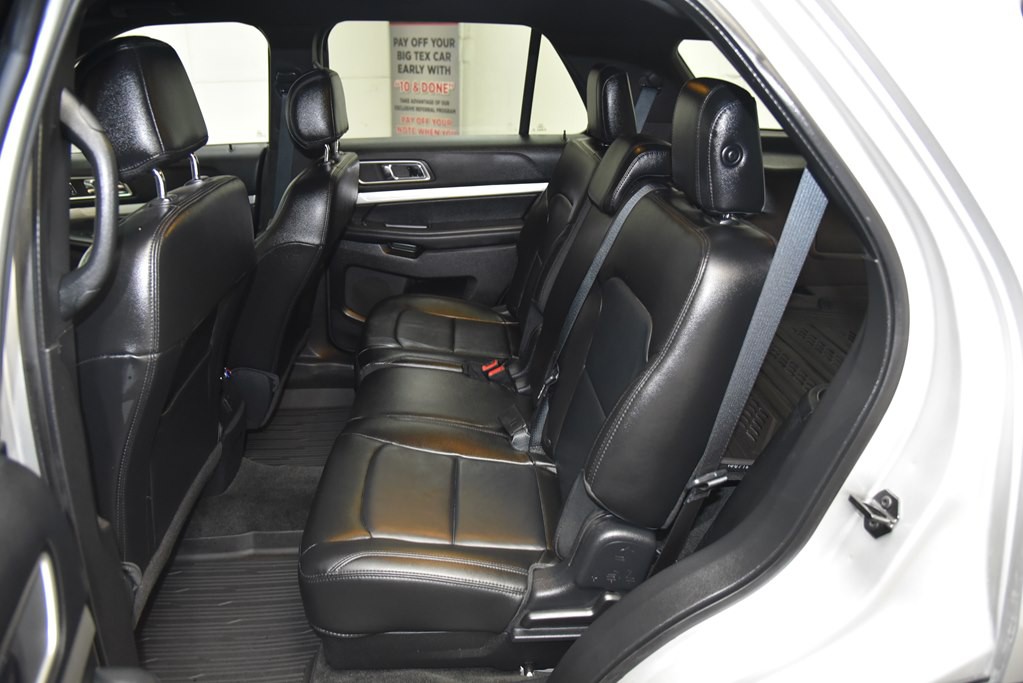 2017 Ford Explorer Image 21