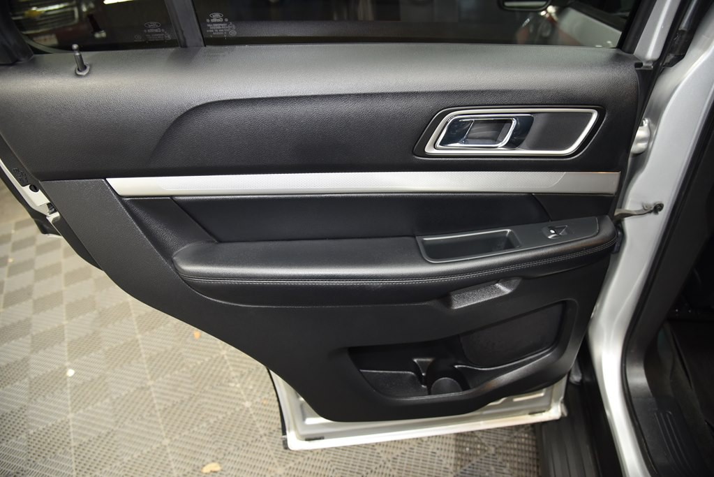 2017 Ford Explorer Image 23