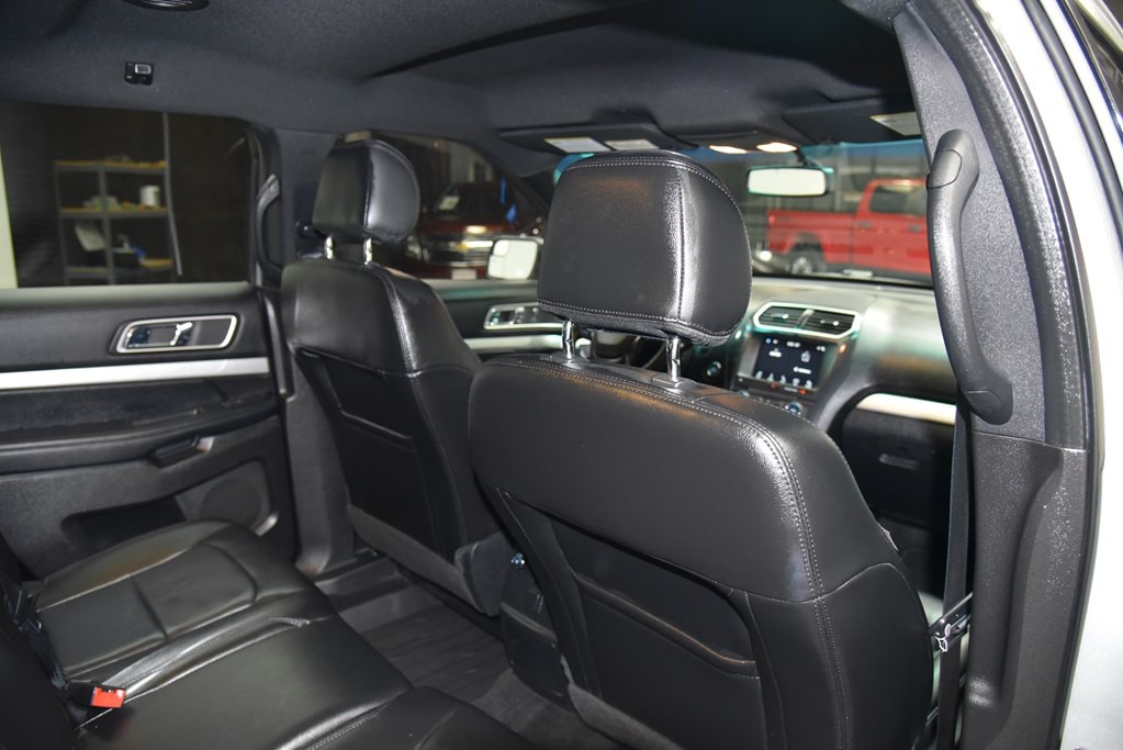 2017 Ford Explorer Image 25