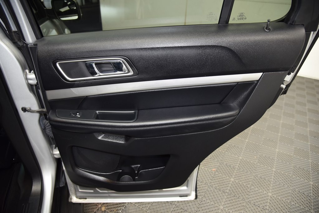2017 Ford Explorer Image 26