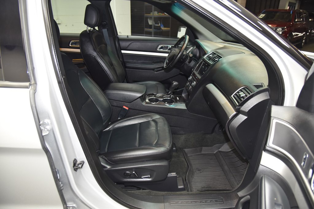 2017 Ford Explorer Image 28