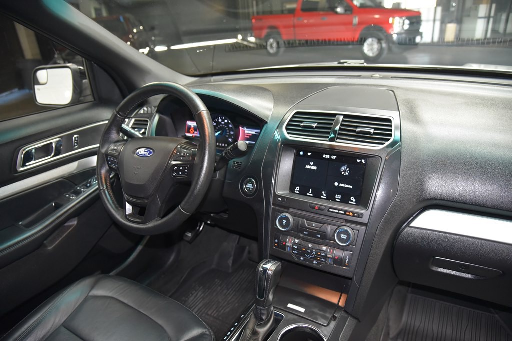 2017 Ford Explorer Image 30