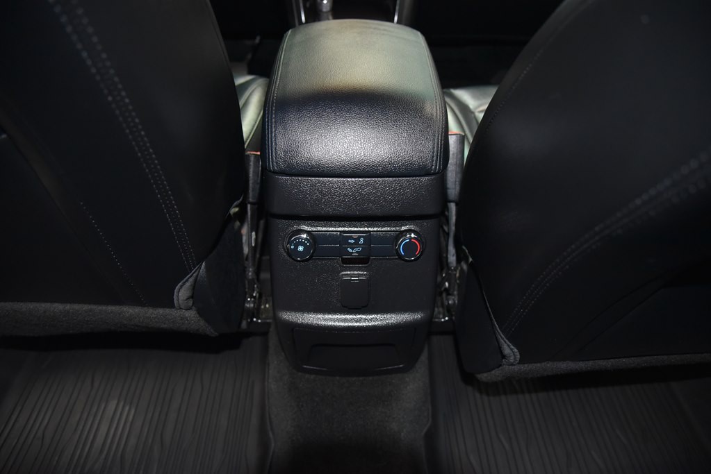2017 Ford Explorer Image 34
