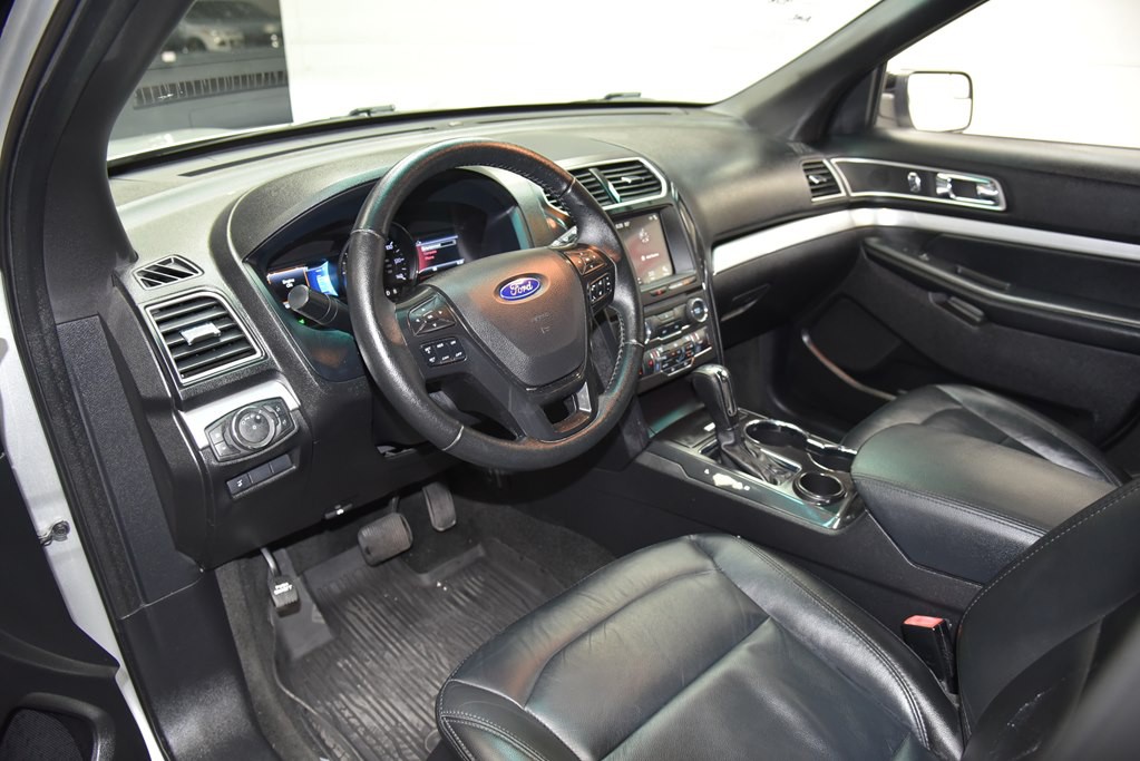 2017 Ford Explorer Image 35