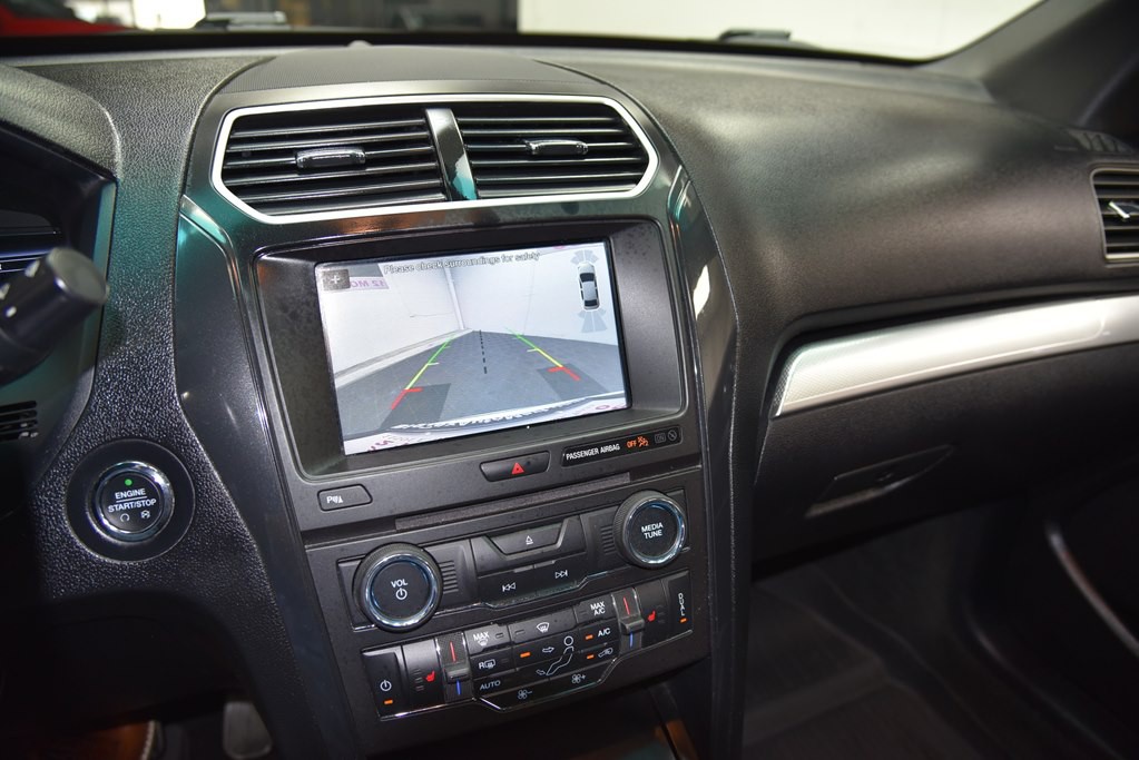 2017 Ford Explorer Image 40