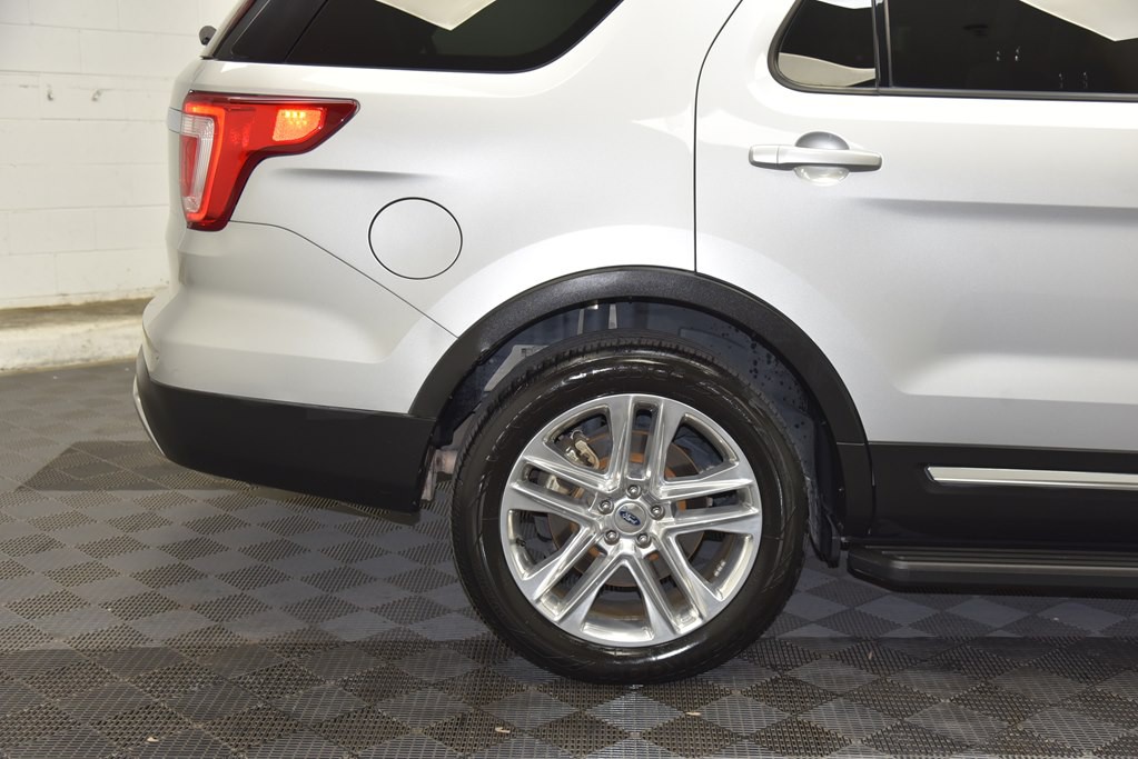 2017 Ford Explorer Image 43