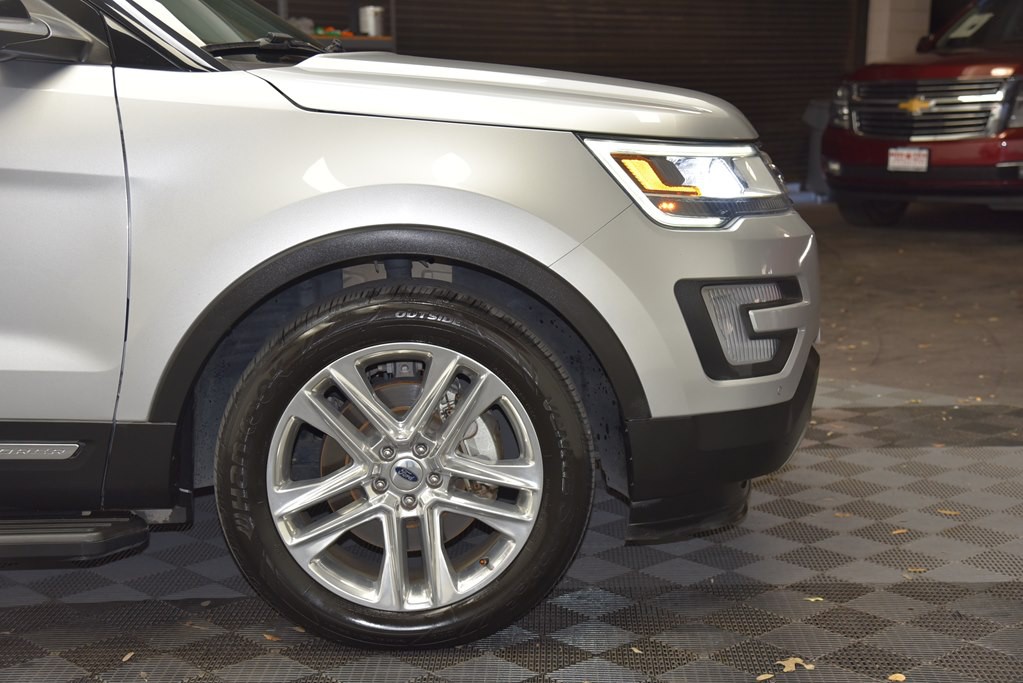 2017 Ford Explorer Image 44