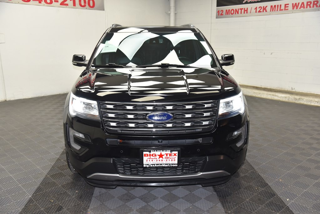 2017 Ford Explorer Image 8