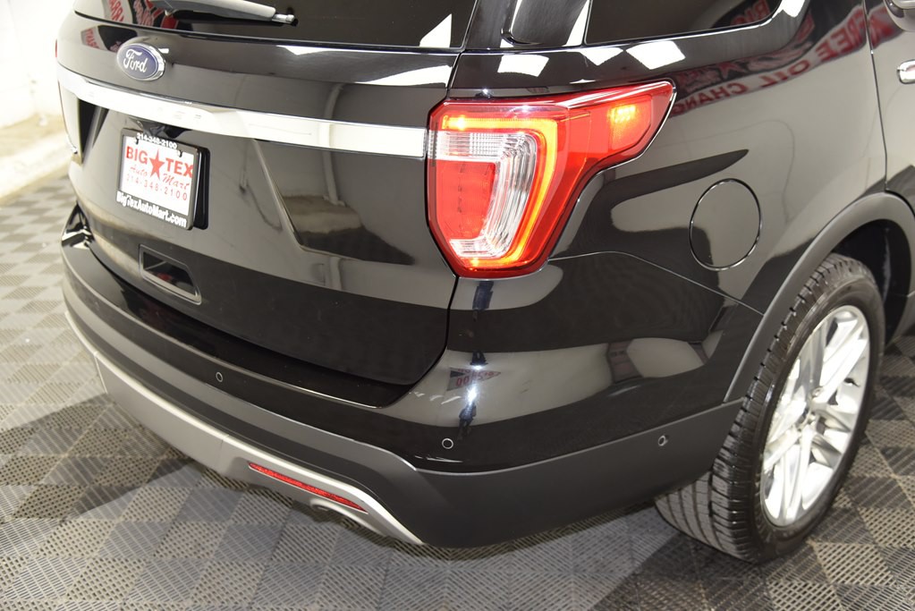 2017 Ford Explorer Image 15